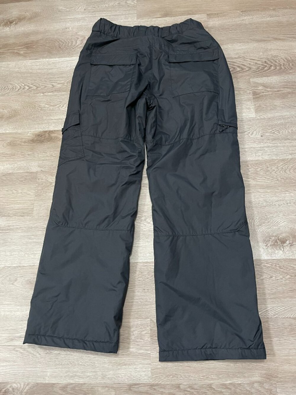 Outdoor Pants - Picture 14 of 14